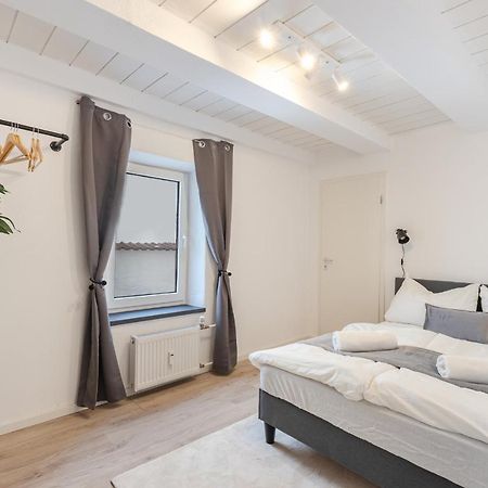 Terrace Apartment With 5 Rooms, Whirlpool And Bbq アウグスブルク エクステリア 写真