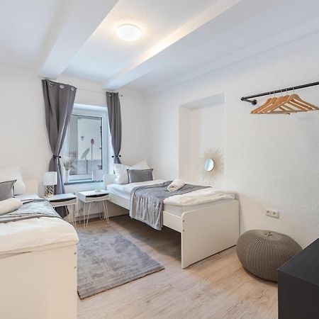 Terrace Apartment With 5 Rooms, Whirlpool And Bbq アウグスブルク エクステリア 写真