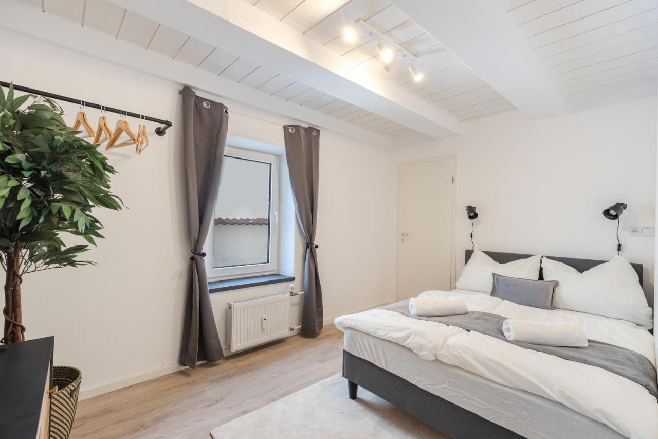 Terrace Apartment With 5 Rooms, Whirlpool And Bbq アウグスブルク エクステリア 写真