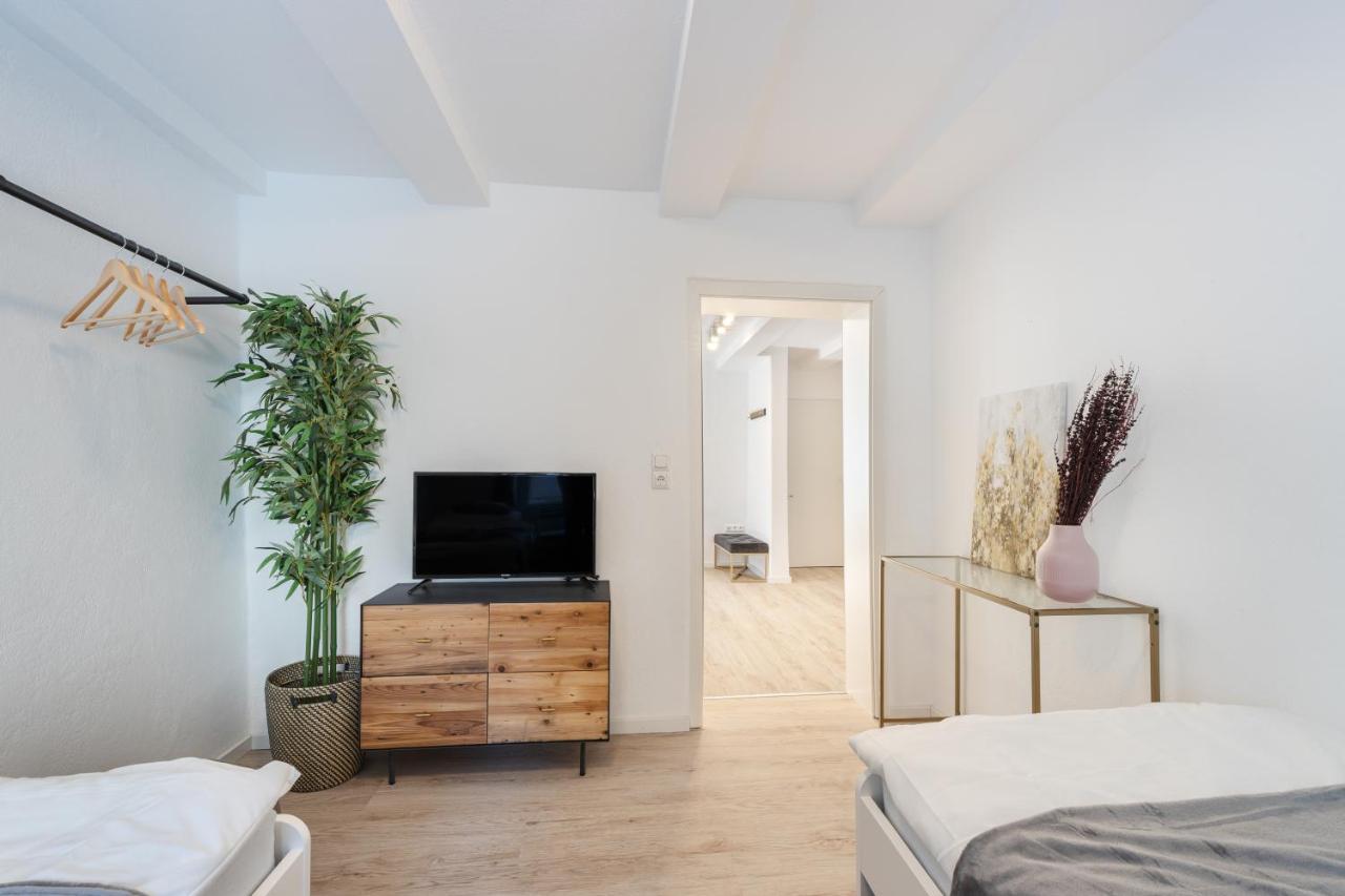 Terrace Apartment With 5 Rooms, Whirlpool And Bbq アウグスブルク エクステリア 写真